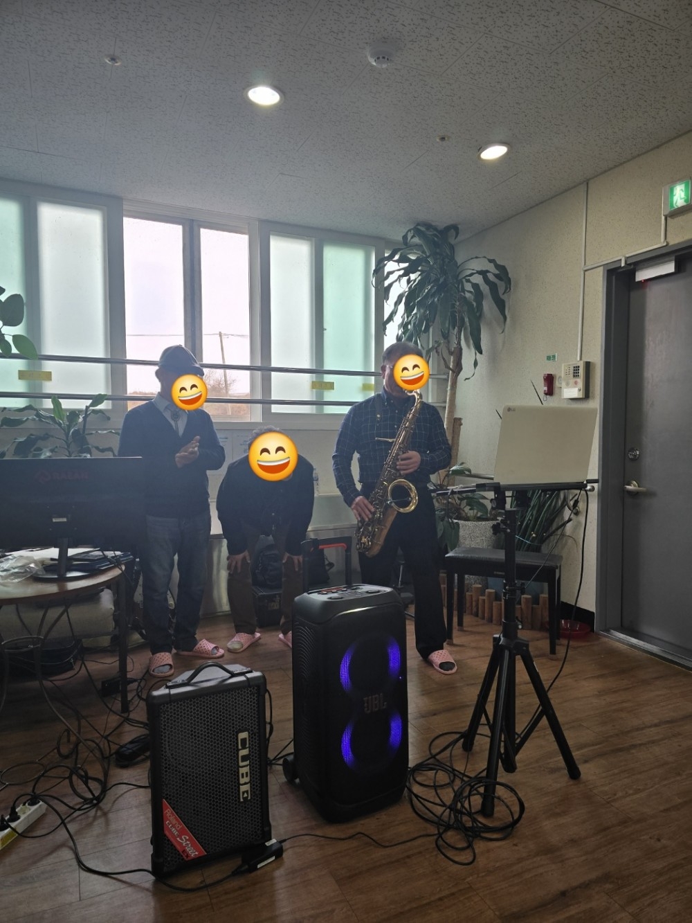 1f0889fe39da2c0a618fd83ea96ad955_1764053