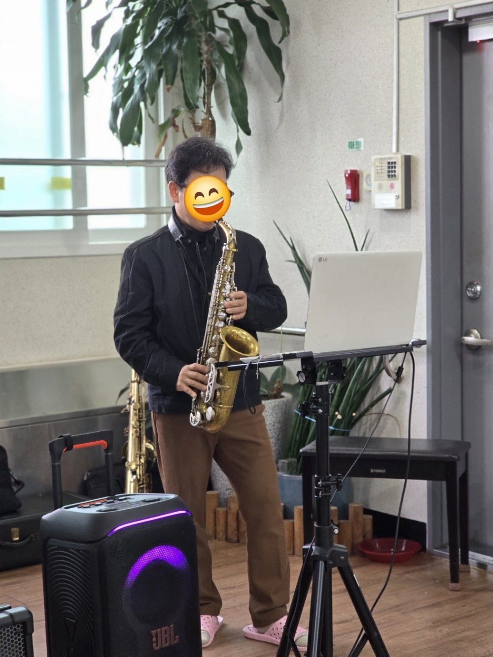 1f0889fe39da2c0a618fd83ea96ad955_1764053