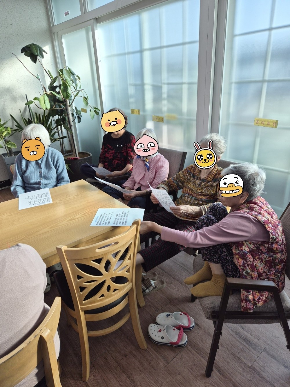 caad83f9b06e46e81ceee382c6f23d5c_1764658